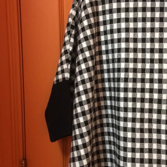 Plaid Poncho - Picture 3 of 5